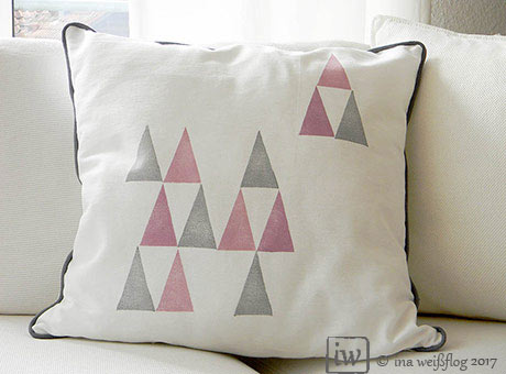 Kissen mit Dreiecken